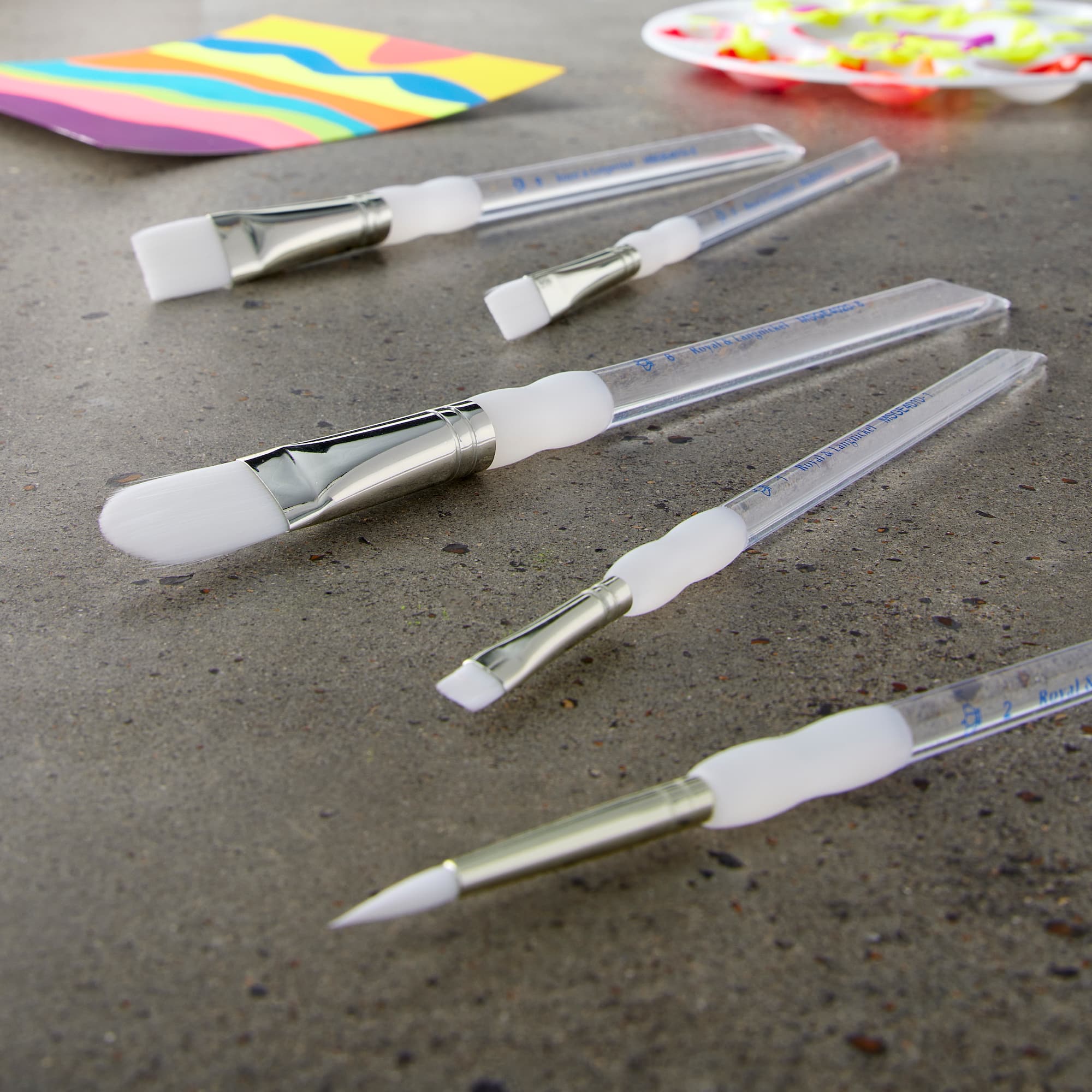 Soft-Grip™ White Taklon Brush Set